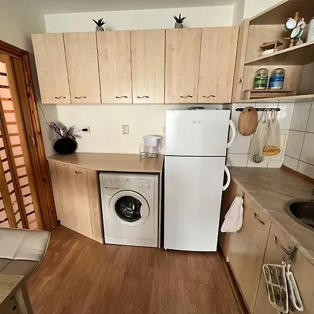 شقة Cosy Near The With Terrace & Sea View *