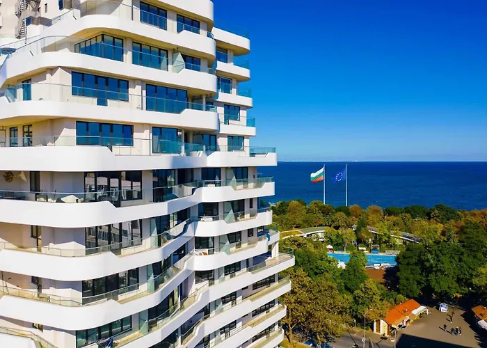 Cosy Sea View Apartment With Terrace 2 Min From Beach Lazur Burgas 아파트 부르가스