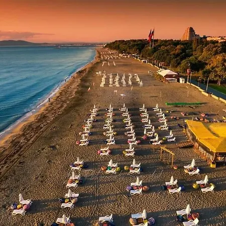 Lägenhet Cosy Sea View Apartment With Terrace 2 Min From Beach Lazur Burgas *