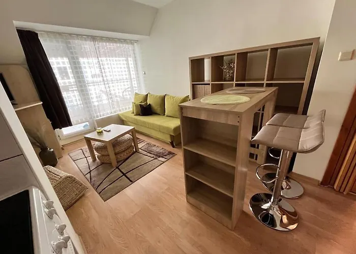 Cosy Sea View Apartment With Terrace 2 Min From Beach Lazur Burgas Lägenhet Burgas