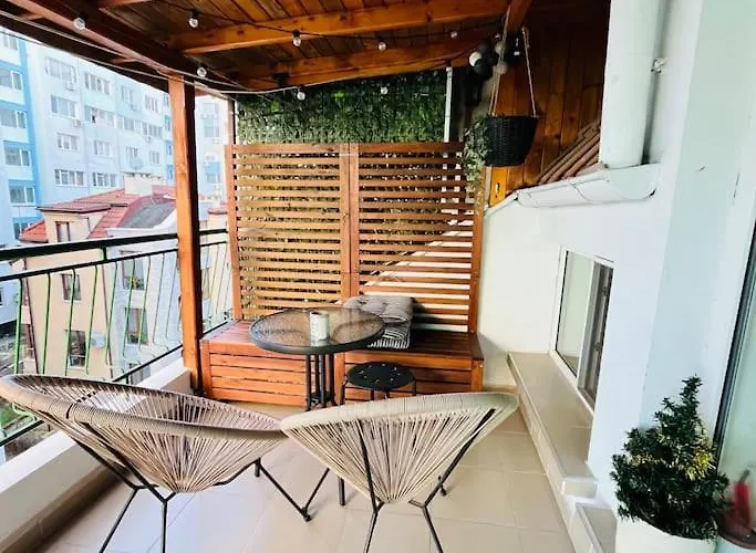 Cosy Sea View Apartment With Terrace 2 Min From Beach Lazur Burgas